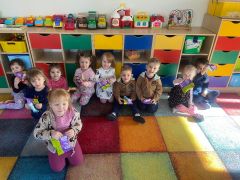 ilustracja do wpisu 
Dziękujemy serdecznie Rodzicom za niespodzianki z okazji Dnia Kobiet i Mężczyzn!!!!