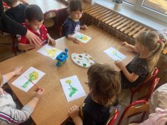 ilustracja do wpisu 
Wiosenne kwiaty-doskonalenie techniki malowania pędzlem i farbami plakatowymi