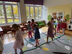 ilustracja do wpisu 
Ćwiczenia z chustą animacyjną i liną