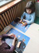 ilustracja do wpisu 
Ćwiczymy rączki - lepimy z modeliny😊