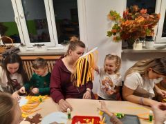 ilustracja do wpisu 
,,GODZINKI DLA RODZINKI, CZYLI JESIENNE ZABAWY"