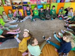 ilustracja do wpisu 
Obchody Dnia Kolorowej Skarpetki w przedszkolu