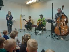 ilustracja do wpisu 
"Kosmiczne piosenki" - audycja muzyczna